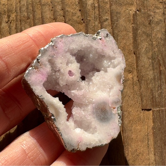 NEW ♡ GEODE SLICE PENDANT - Picture 3 of 4